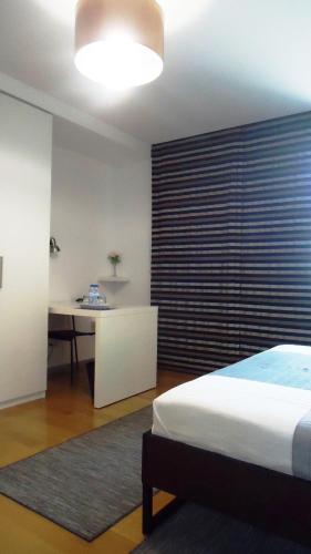  Fatima - Modern Architecture GuestHouse in Covão da Carvalha
