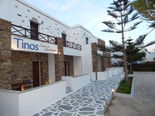 Tinos Suites & Apartments