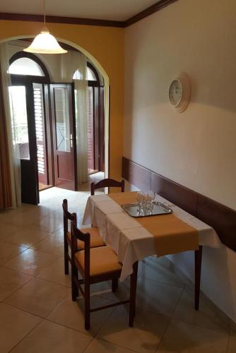 Apartments by the sea Palit Rab - 15794 - image 3