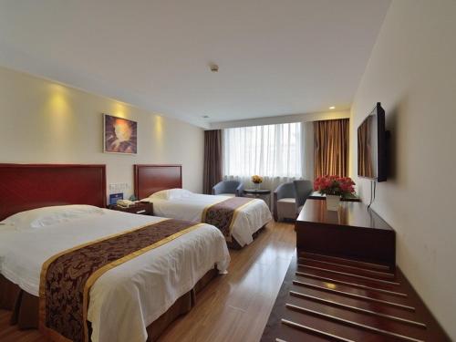 Greentree Alliance Beijing West Railway Station Zhanqian North Square Hotel The 2-star Greentree Alliance Beijing West Railway Station Zh offers comfort and convenience whether youre on business or holiday in Beijing. The property offers guests a range of services and amenit