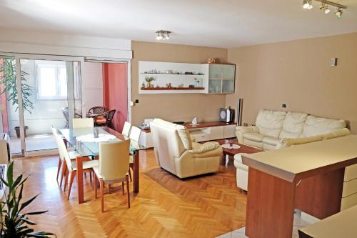  Apartment GABRIEL, Pension in Zadar