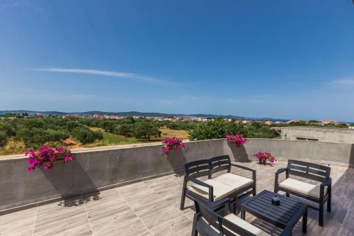  Topalli Apartments in Bibinje