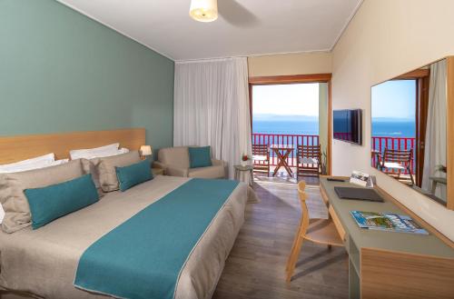 Deluxe Double or Twin Room with Sea View