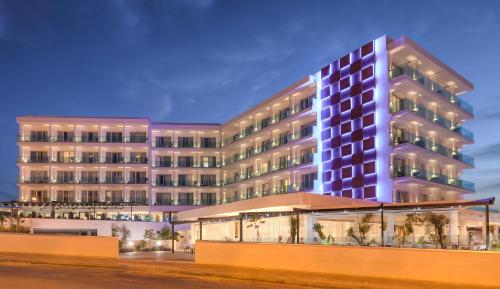 A szálláshely kívülről, The Blue Ivy Hotel and Suites in Protaras