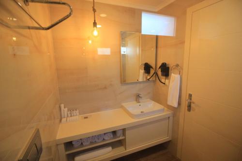 Z Exclusive Hotel and Villas - image 9