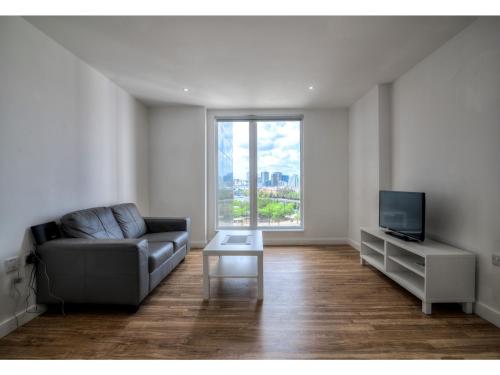Stunning & Spacious 2br Apartment In Mediacityuk, Old Trafford, Greater Manchester