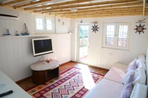 Byblos Fishing Club Guesthouse in Byblos (Jbeil)