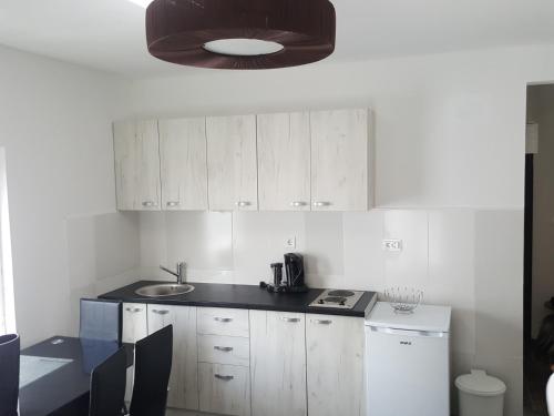 virtuve, Apartment Djordje Budva-Jaz in Glavati