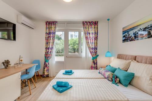 Coloured rooms, Сплит