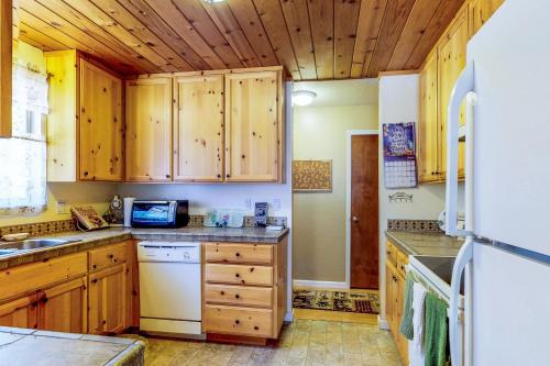 Cottonwood Cabin - image 5