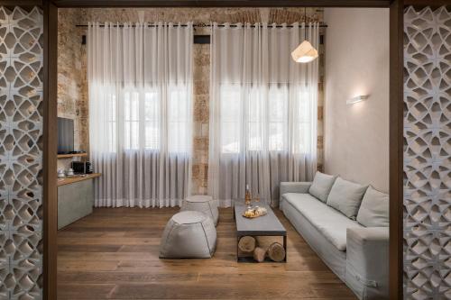 Ambassadors Residence Boutique Hotel - image 2