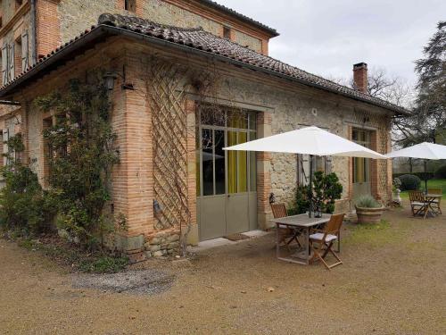 Domaine De Roucayrols in ลาโวร์