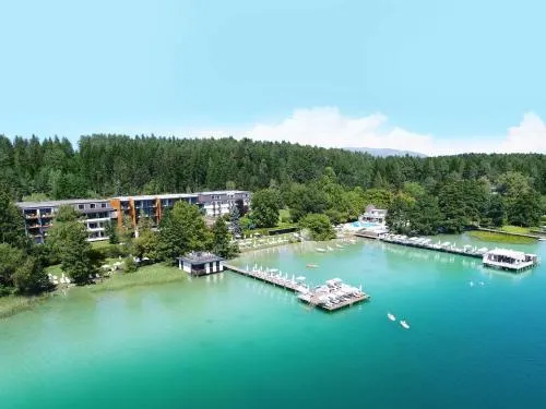 Amerika-Holzer Hotel & Resort in Sankt Kanzian am Klopeiner See, Österreich