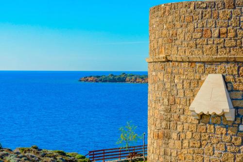  Villa Tower in Vasilikos
