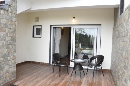 Erkély/terasz, Nirvana Retreat in Kurseong