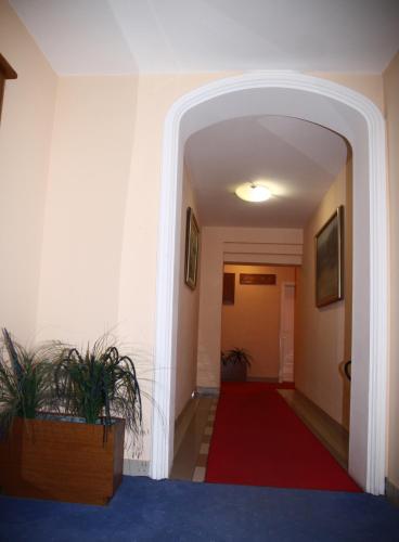 Garni Hotel PBG - image 9