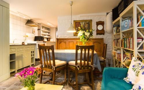 Facilities, Cleo Gallery Apartments in Kenmare