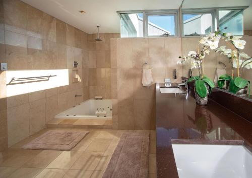 New Luxury Home Near Coogee Beach In Sydney