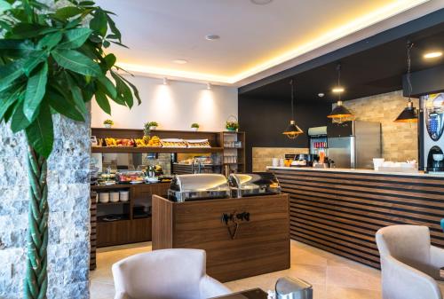 ห้องอาหาร, B&B Amfora in เปโตรวาซ