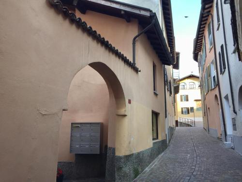 Zunanjost, Mansarda Caslano in Caslano