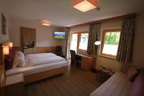 Double Room image 7