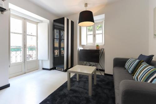 Tailor Made Flat in Central Bairro Alto, Lisabon