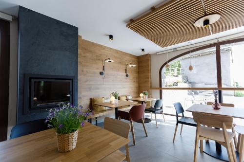 ห้องอาหาร, La Posada de Silvan in พีรินีโออราโกเนส