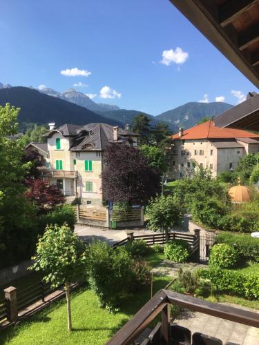 Skats, La finestra sulle Dolomiti - The Window to the Dolomites in Tonadico