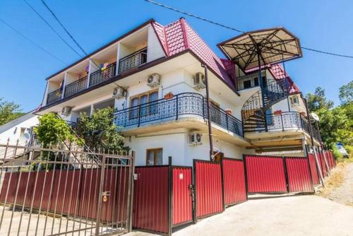 Guest House Sura