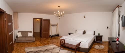 One-Bedroom Apartment image 5