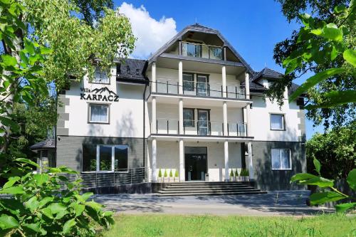 Villa Karpacz, dieta bezglutenowa z certyfikatem, masaż, studio urody ALTER EGO , centrum 900 m