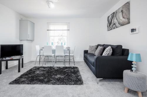 Elthorne Luxury Apartments - Uxbridge - image 2