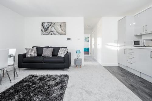 Elthorne Luxury Apartments - Uxbridge - image 8
