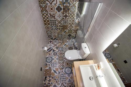 Sofita Hotel - image 2