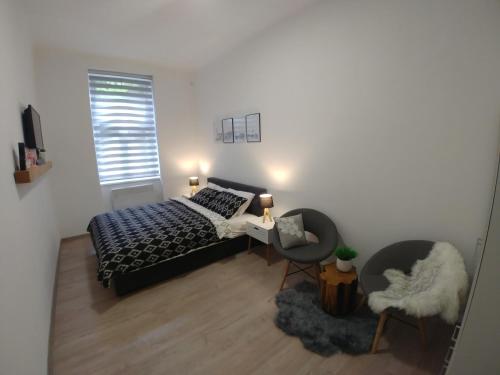 Apartments Sari - image 14