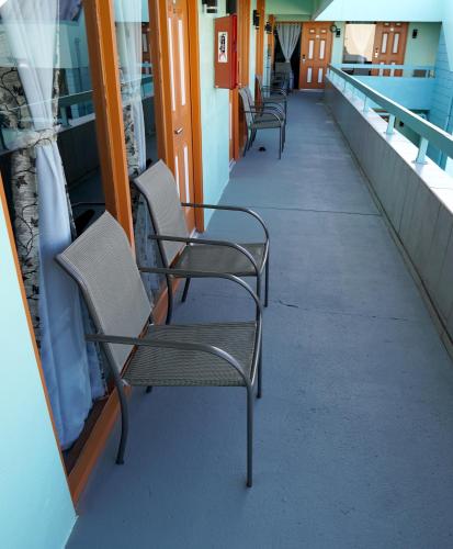 Beachside Resort - image 23