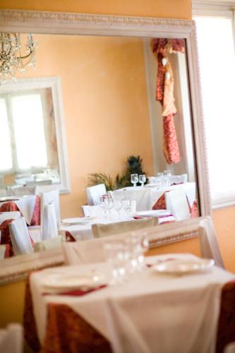 ผับ/เลาจน์, Hotel Gabbiano in อลาซซิโอ