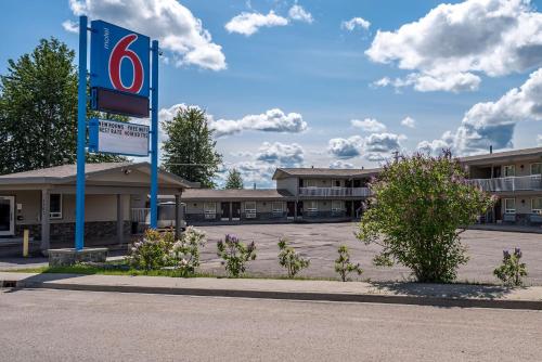 Motel 6-Fort Nelson, BC