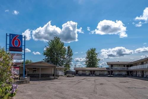 Motel 6-Fort Nelson, BC