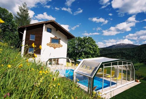 Peldbaseins, Hotel Restaurant Stigenwirth in Krakaušatena