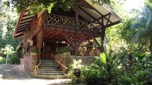 Haere Mai I Te Fare - Moorea
