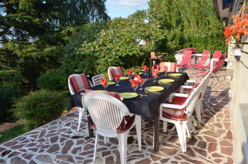 Сад, Villa avec piscine proche Disneyland et Paris in Сан-Тібо-де-Вінь