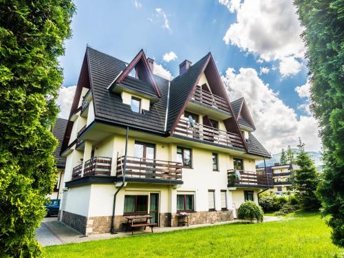 2 bedrooms, 4 beds