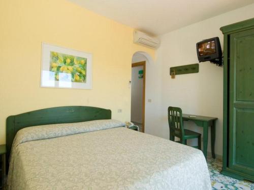 Double or twin room, economy