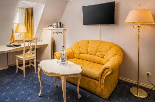 Classic Double Room image 5