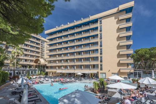 4R Playa Park - image 4