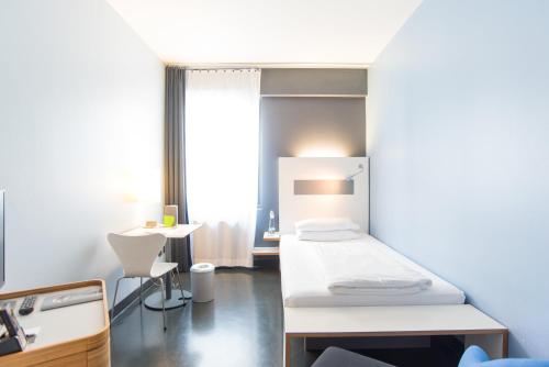 Ku'Damm 101 Hotel - image 9