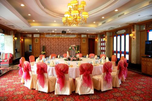 Photos of Guangzhou Panyu China Travel Service Panyu Hotel · Stays