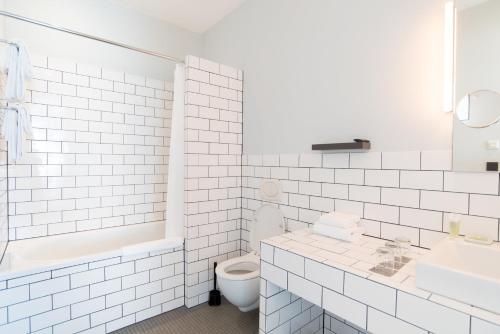 Ku'Damm 101 Hotel - image 4