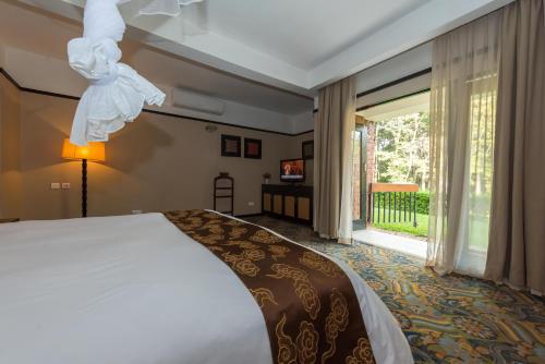 Sunbird Capital Ideally located in the prime touristic area of Lilongwe, Sunbird Capital promises a relaxing and wonderful visit. The property features a wide range of facilities to make your stay a pleasant experien